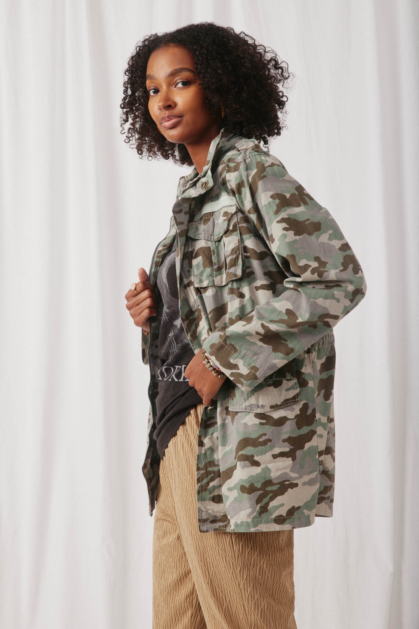 H3621 Camo Womens Drawstring Camo Cargo Jacket Side
