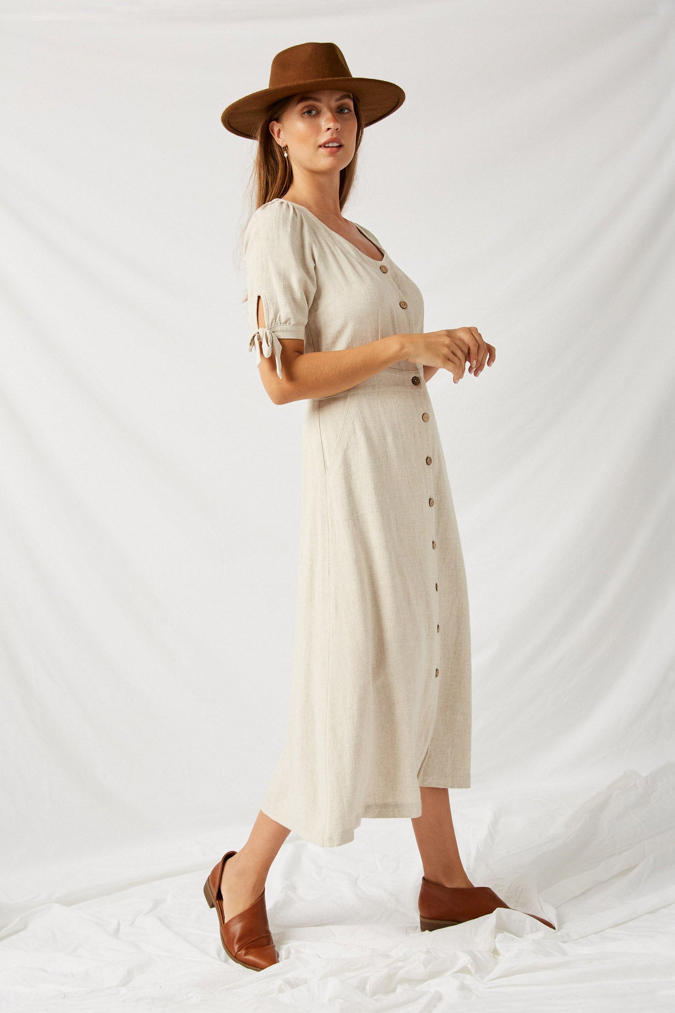 H7750 Oatmeal Linen Button-Down Midi Dress Side
