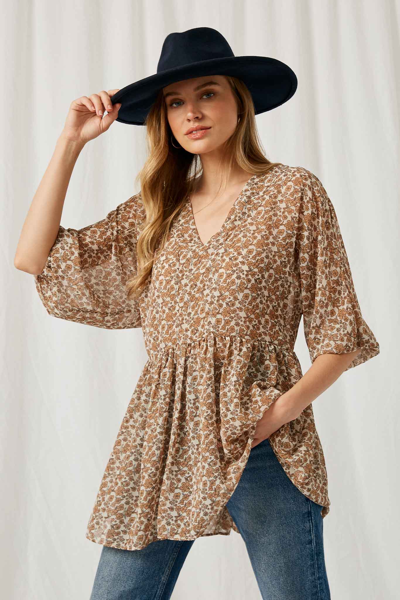 H8159 Caramel Womens Floral Balloon Sleeve Tunic Top Front