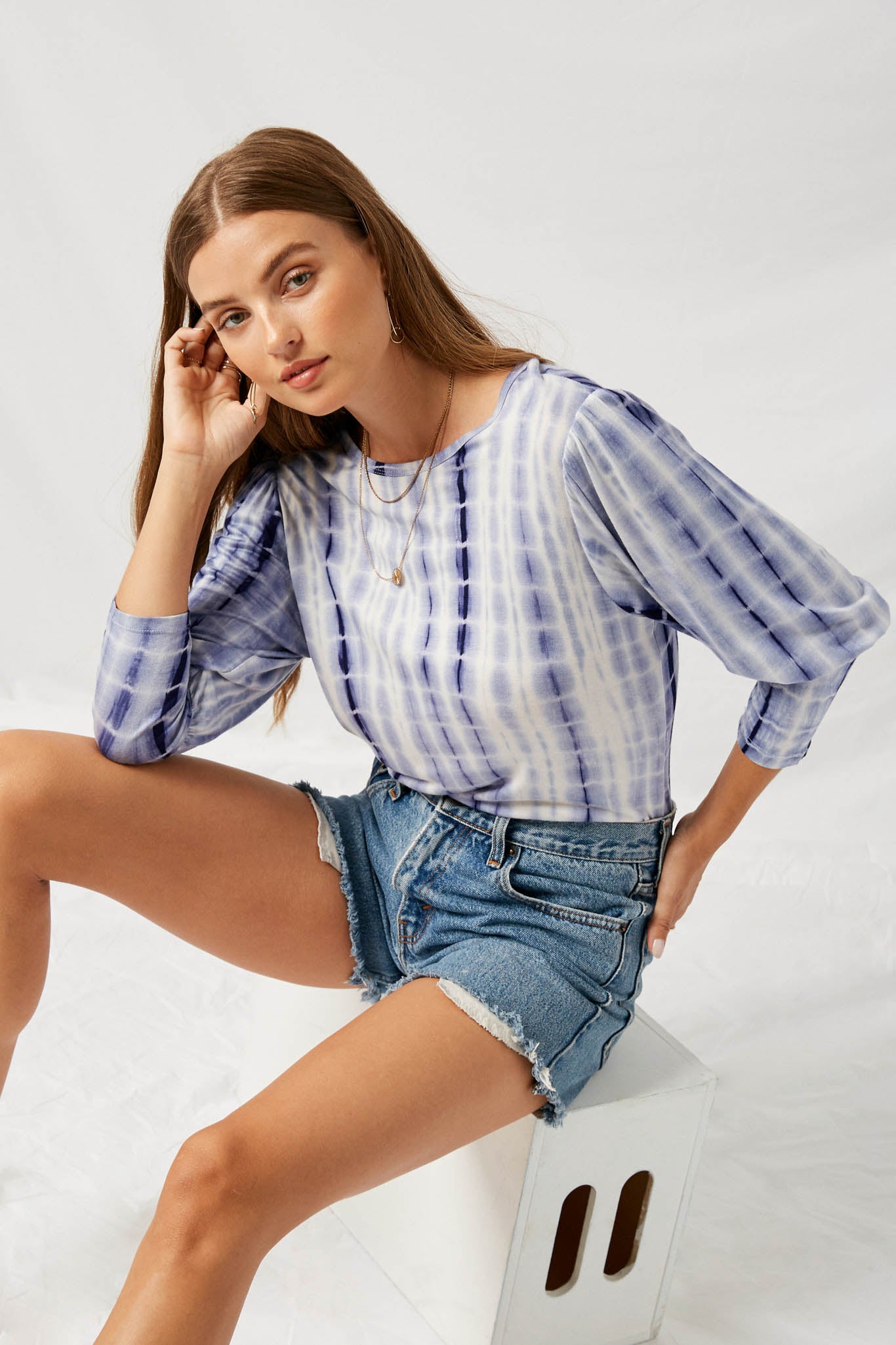 H8255 Blue Tie Dye Banded Cuff Top Pose