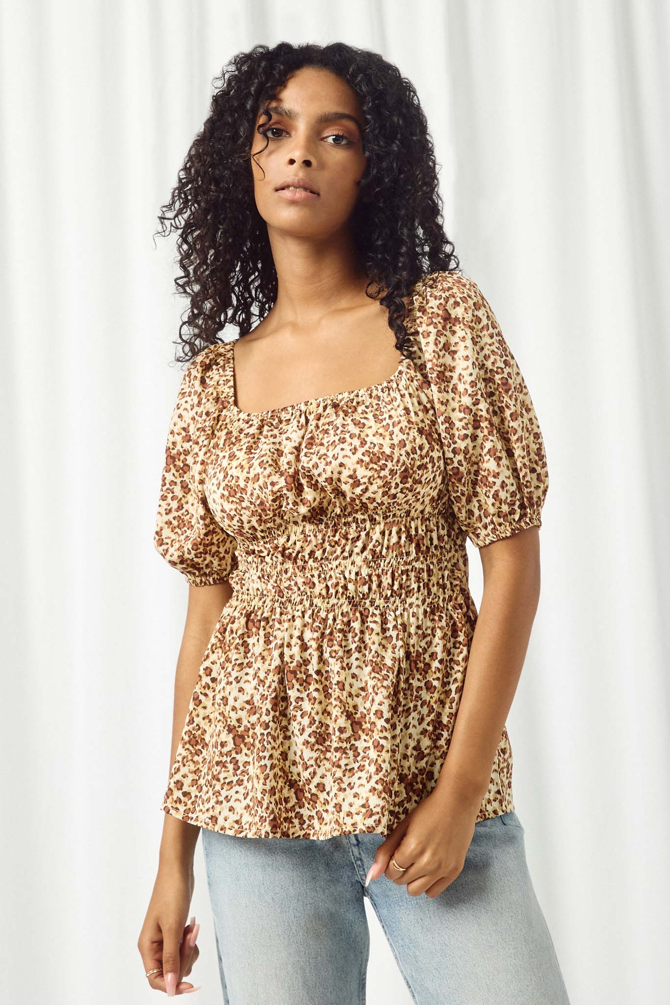 HJ3422 LEOPARD Womens Leopard Print Spaced Smocked Square Neck Top Front