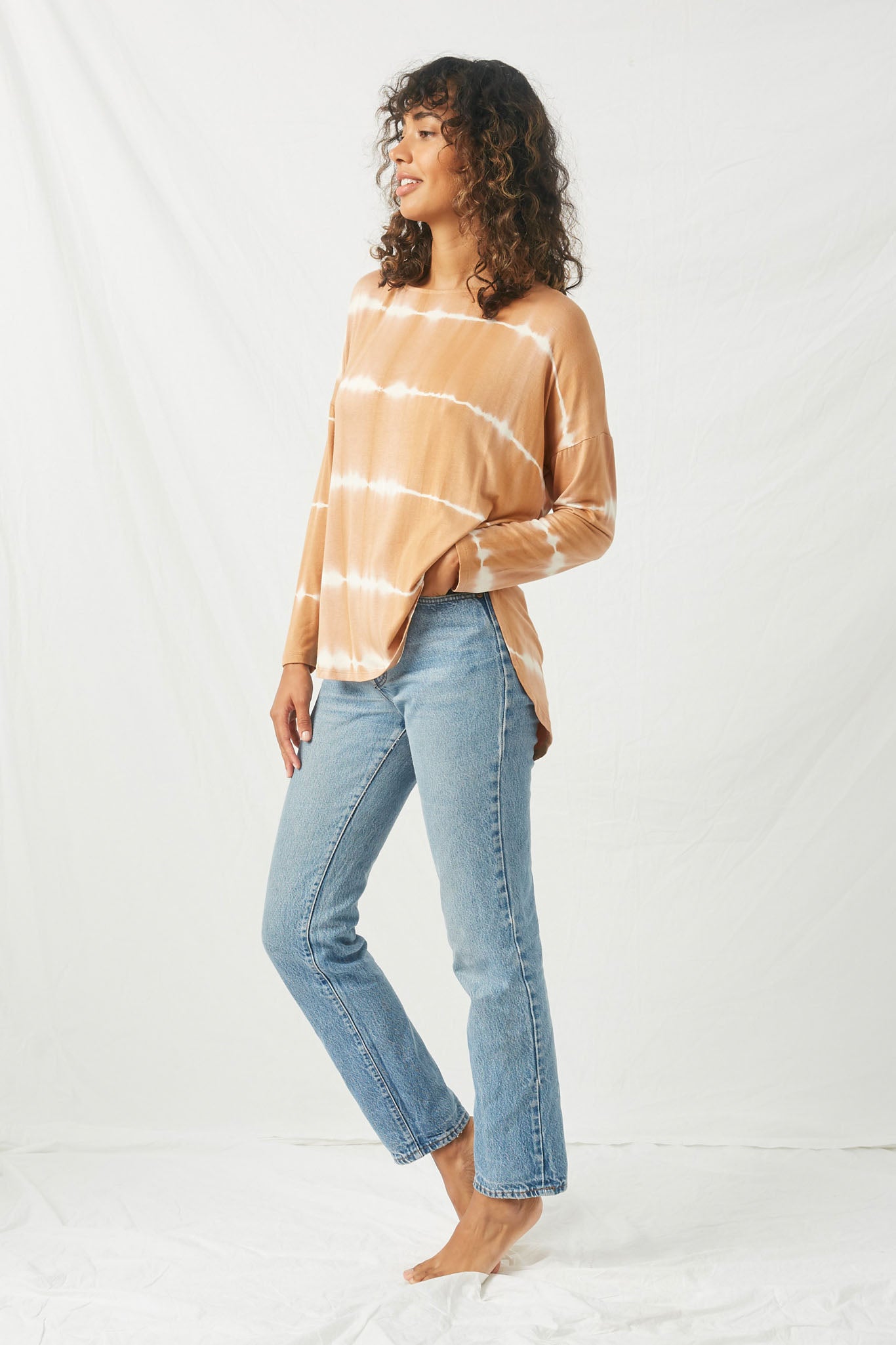 HY2203 Brown Womens Tie Dye High Low Long Sleeve Dolman Side Pose