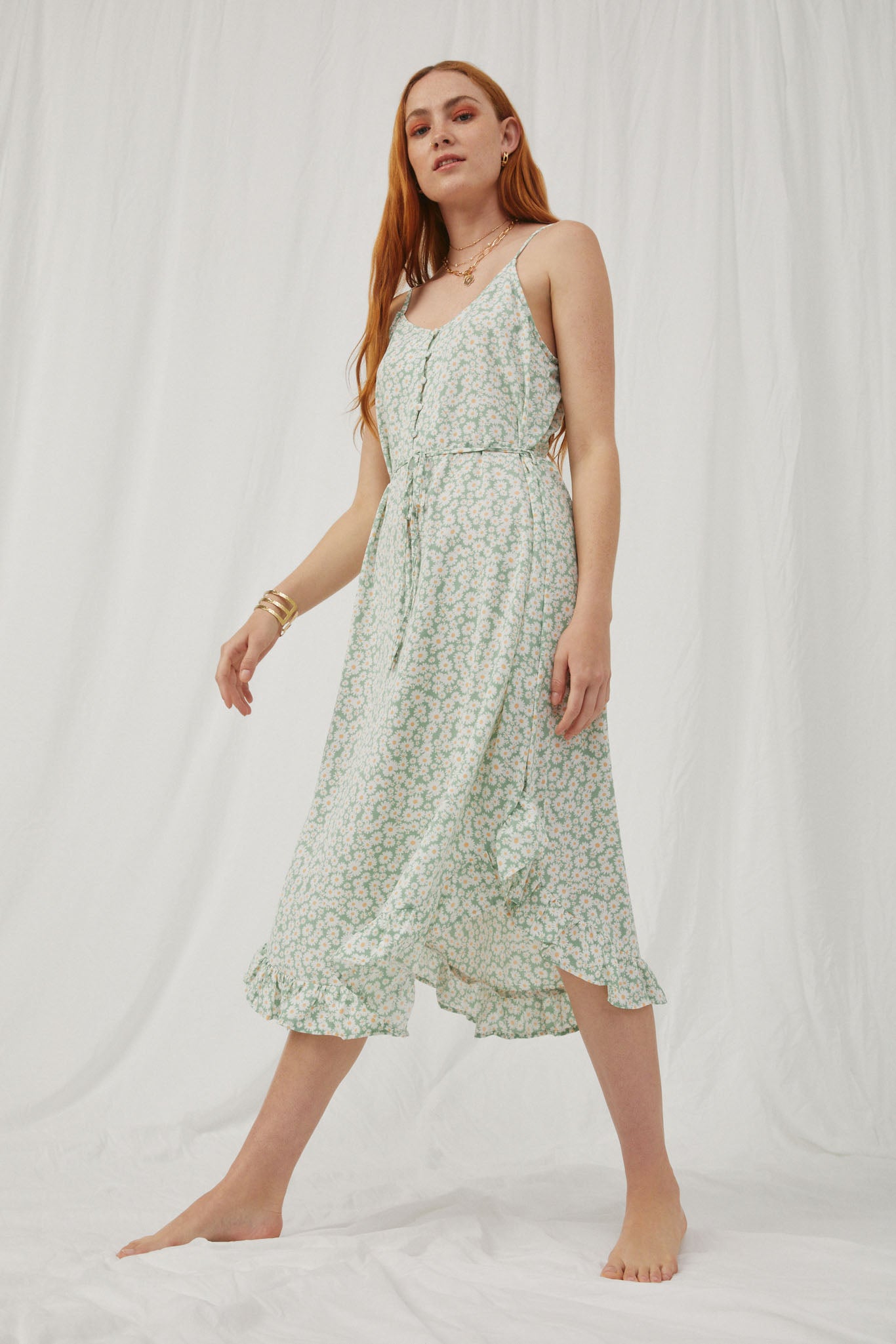 HY2702 Mint Womens Daisy Print Tie Waist Ruffle Hem Dress Pose