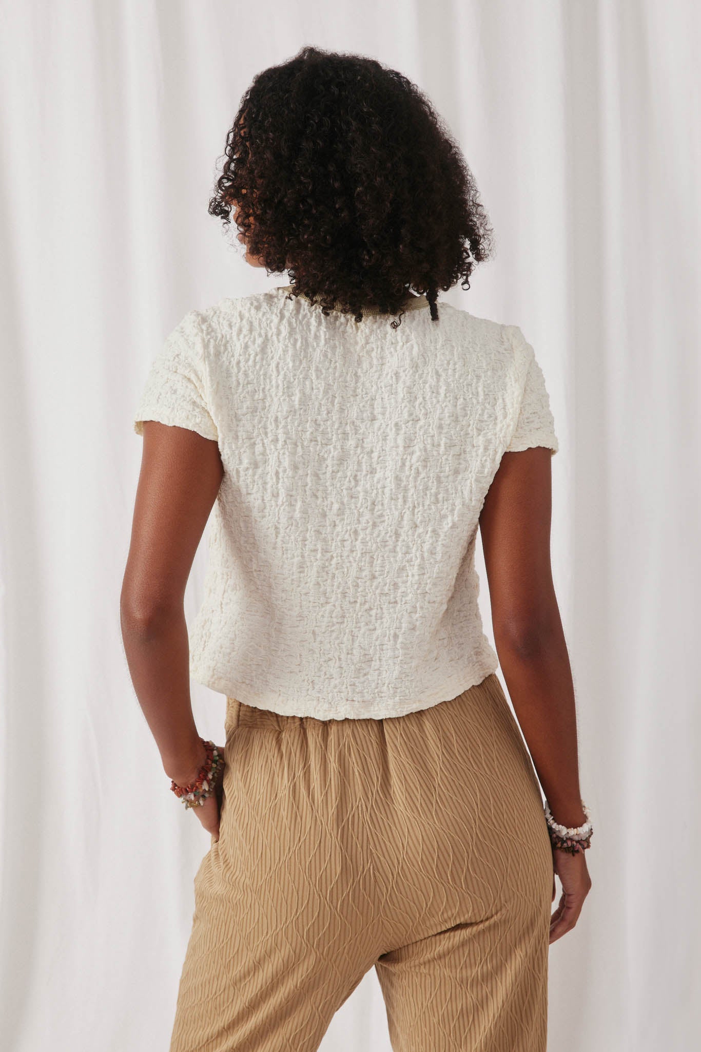 HY2962 Ivory Womens Textured Contrast Band Tee Back