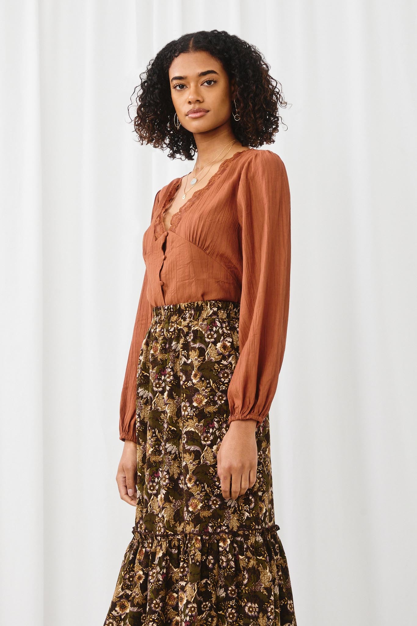 HY5269 BRICK Womens Lace Trimmed Button Up Puff Sleeve Shirt Side