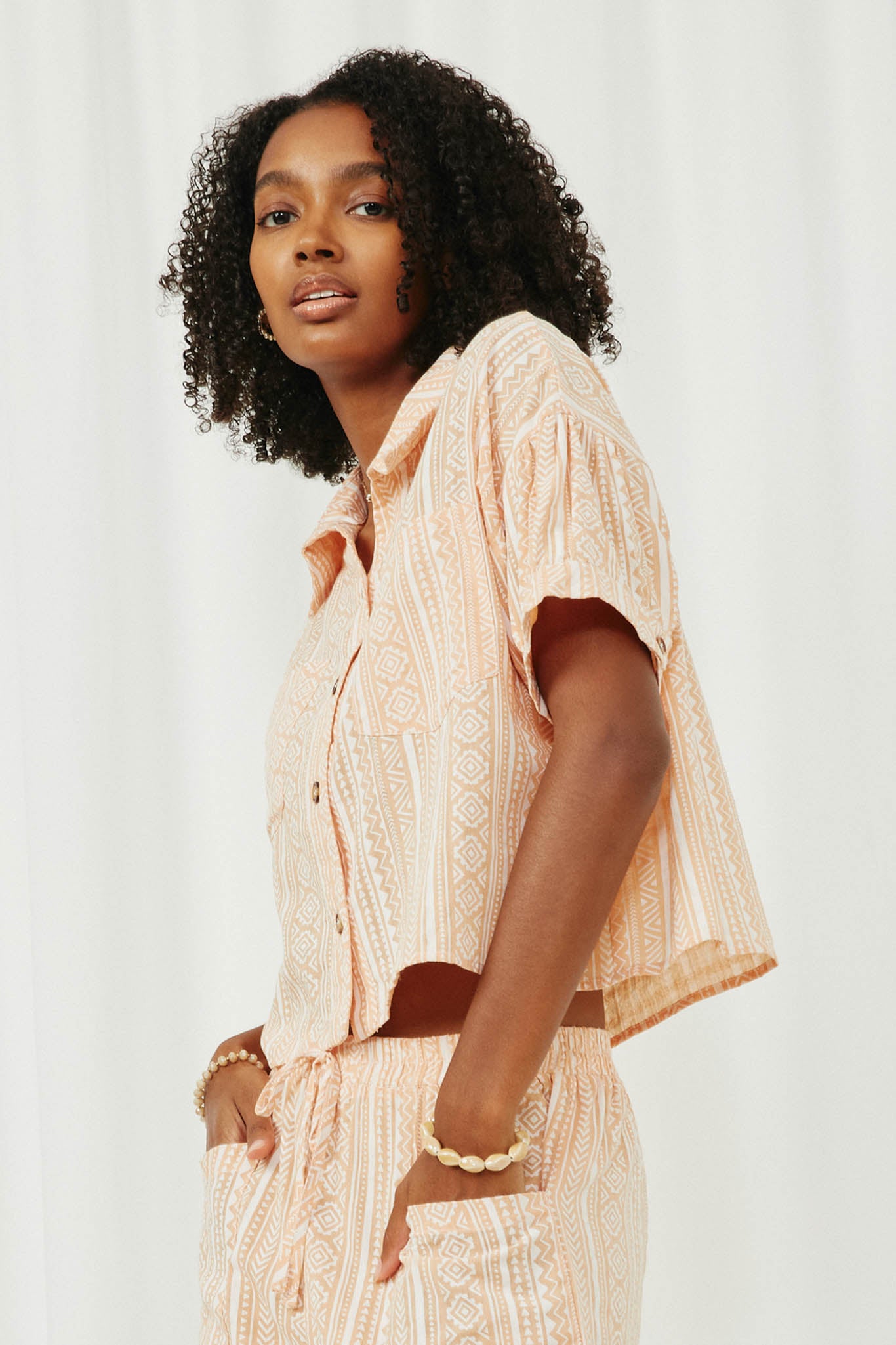 HY6040 Coral Womens Geometric Print Pocketed Short Sleeve Button Up Shirt