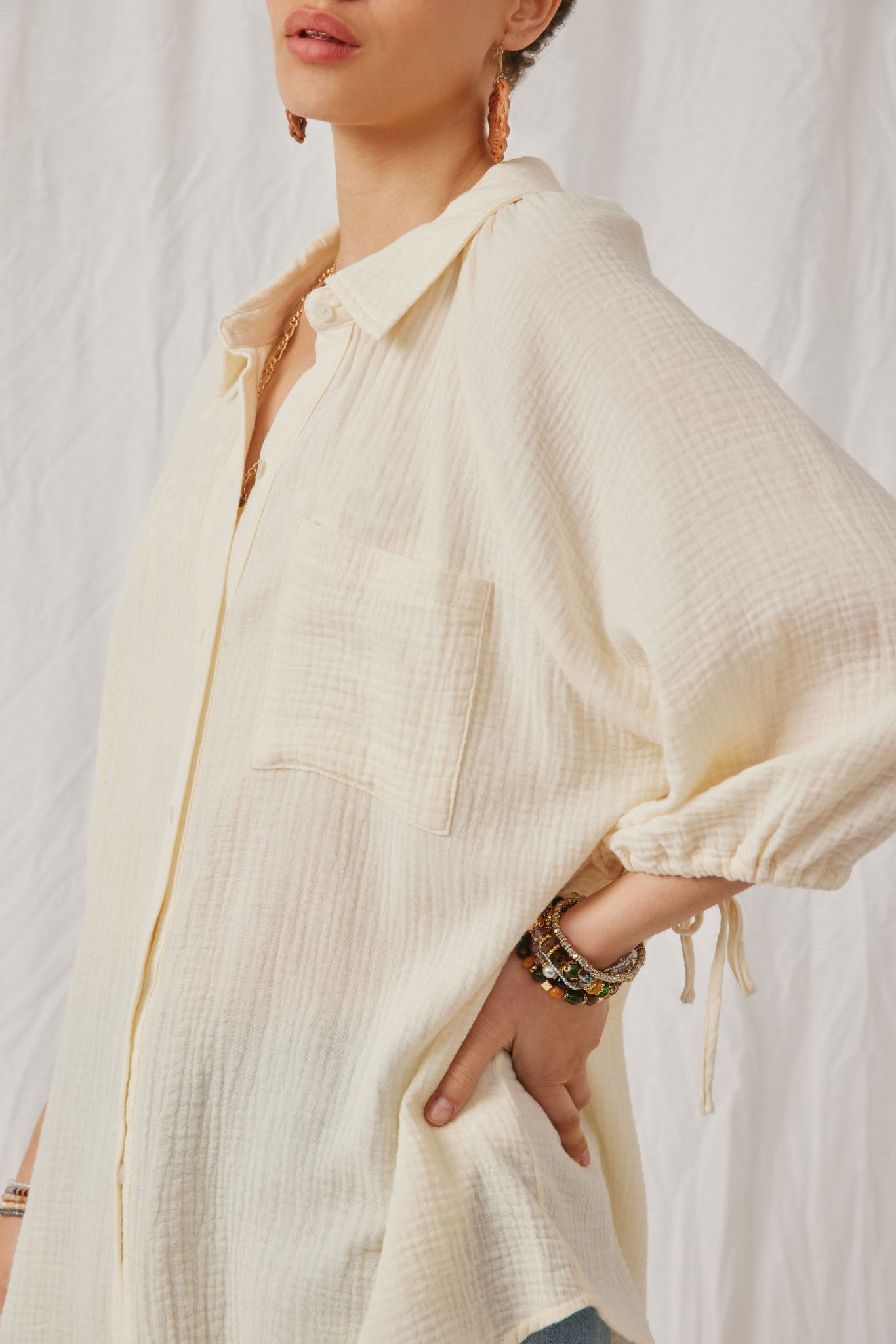 HY6760 Cream Womens Crinkle Texture Tie Sleeve Button Up Shirt Detail