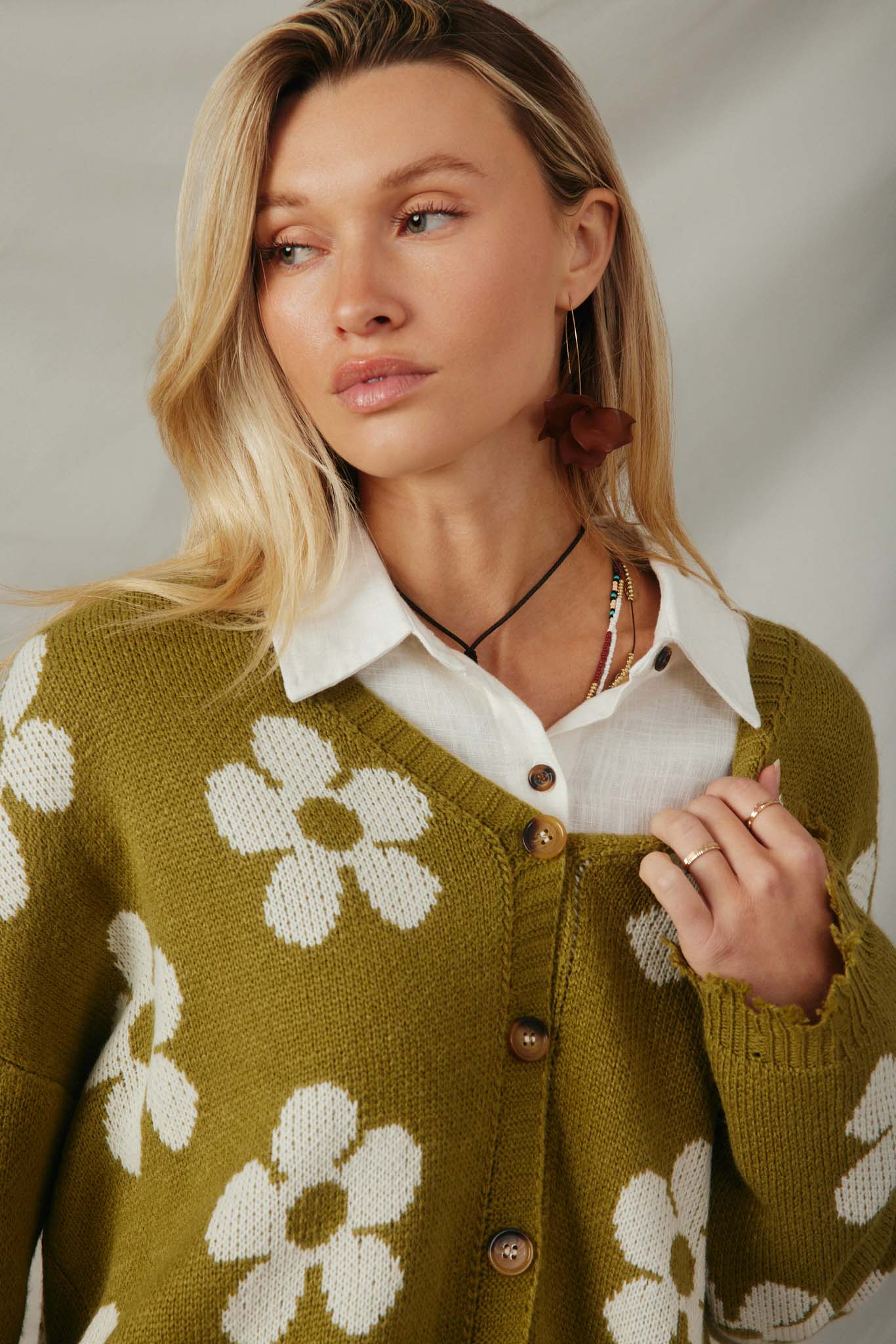 HY7434 Olive Womens Distressed Floral Patterned Cardigan Detail