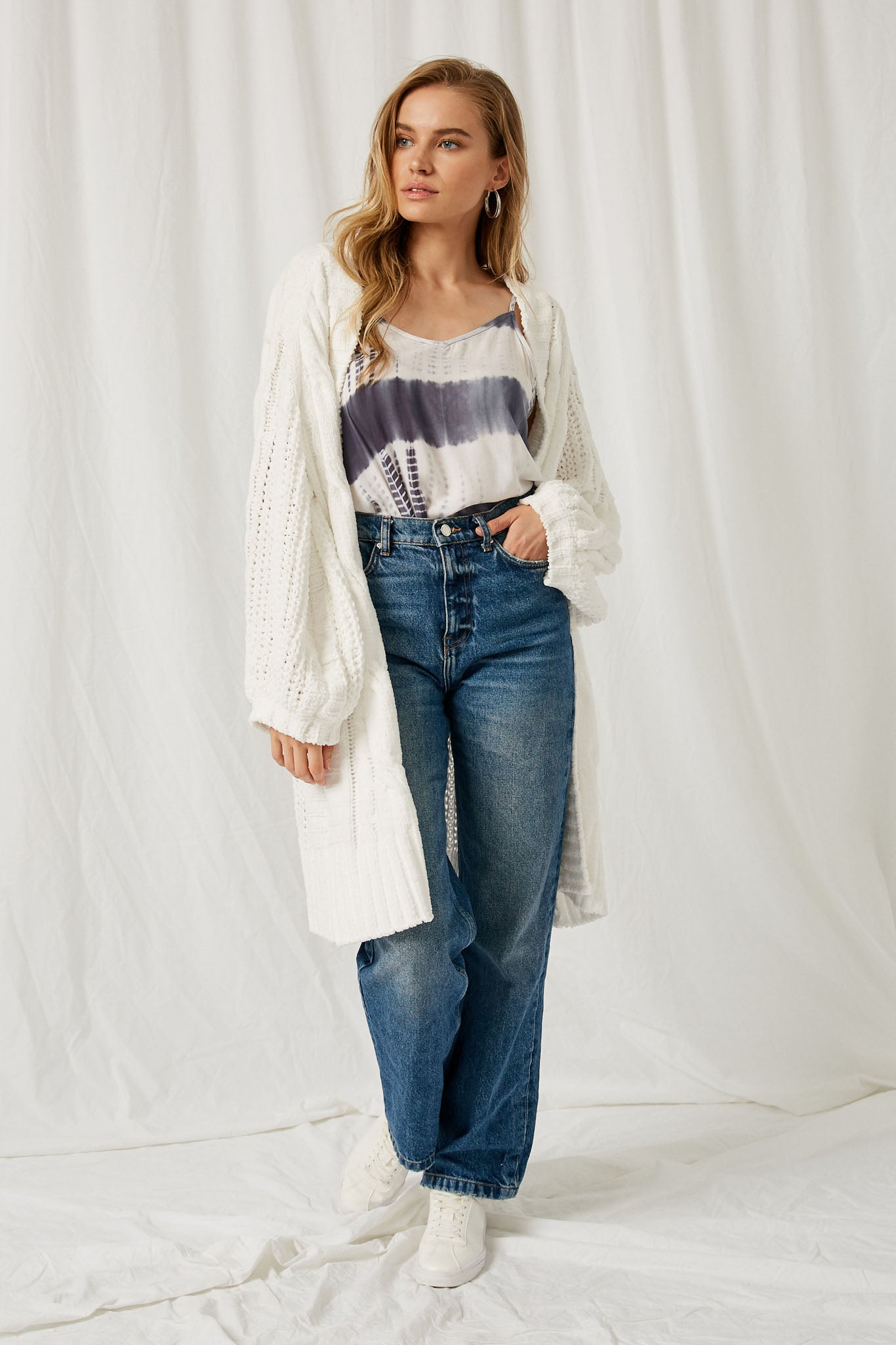 H6132 Cream Oversized Sweater Knit Cardigan Full Body