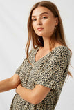 H8253 Olive Leopard V-Neck Tee Detail