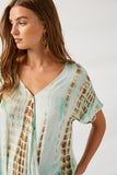 H8260 Mint Tie-Dye Surplice Top Detail