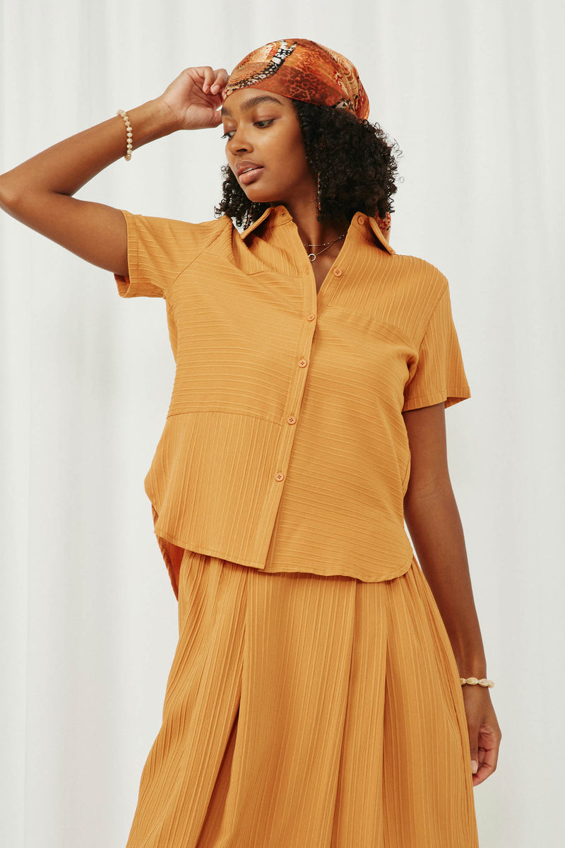 HK1028 Sand Womens Multi Direction Textured Rib Collared Shirt Front