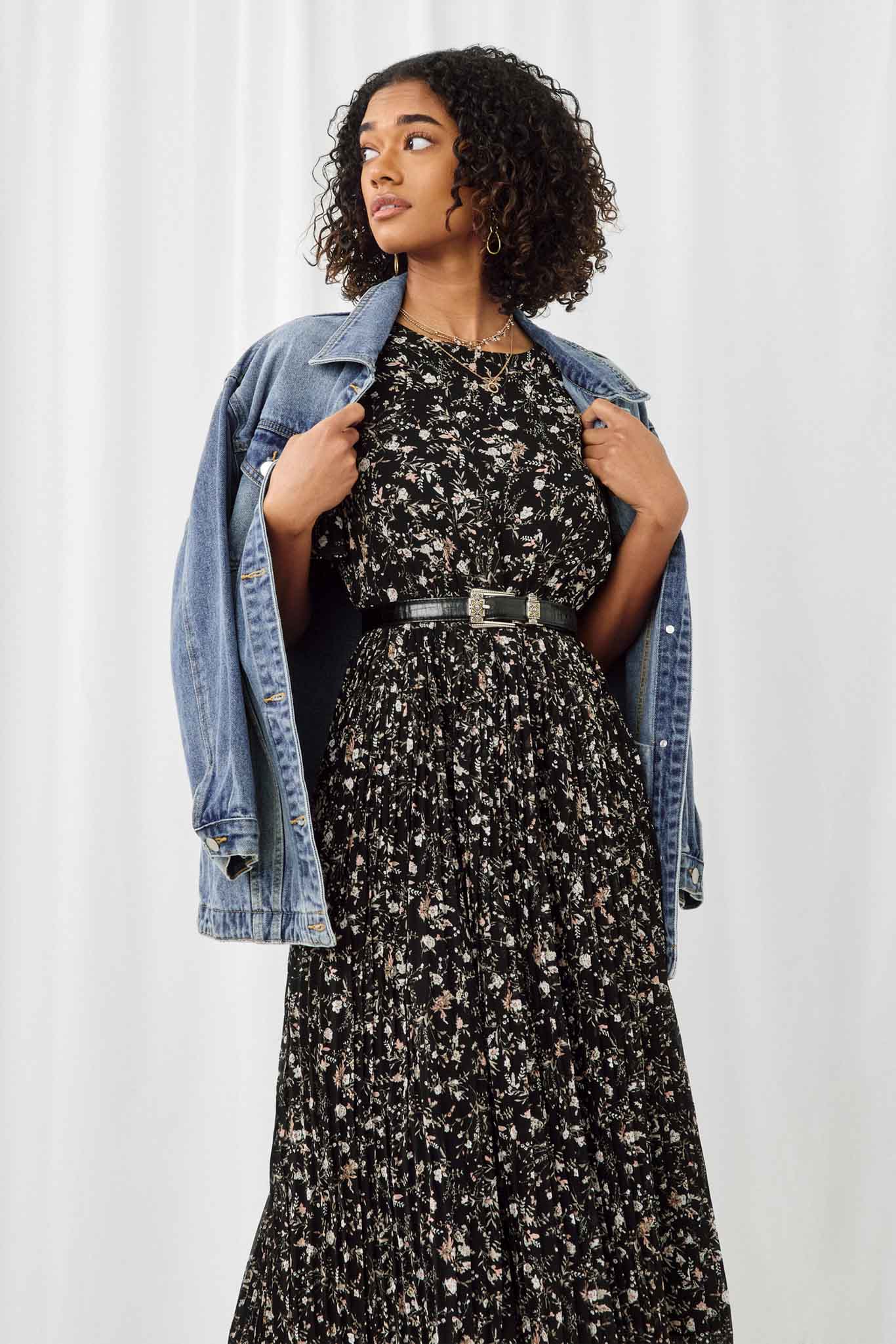 black floral pleated midi dress Black Arabesque Floral Pleated Midi Dress FARM Rio