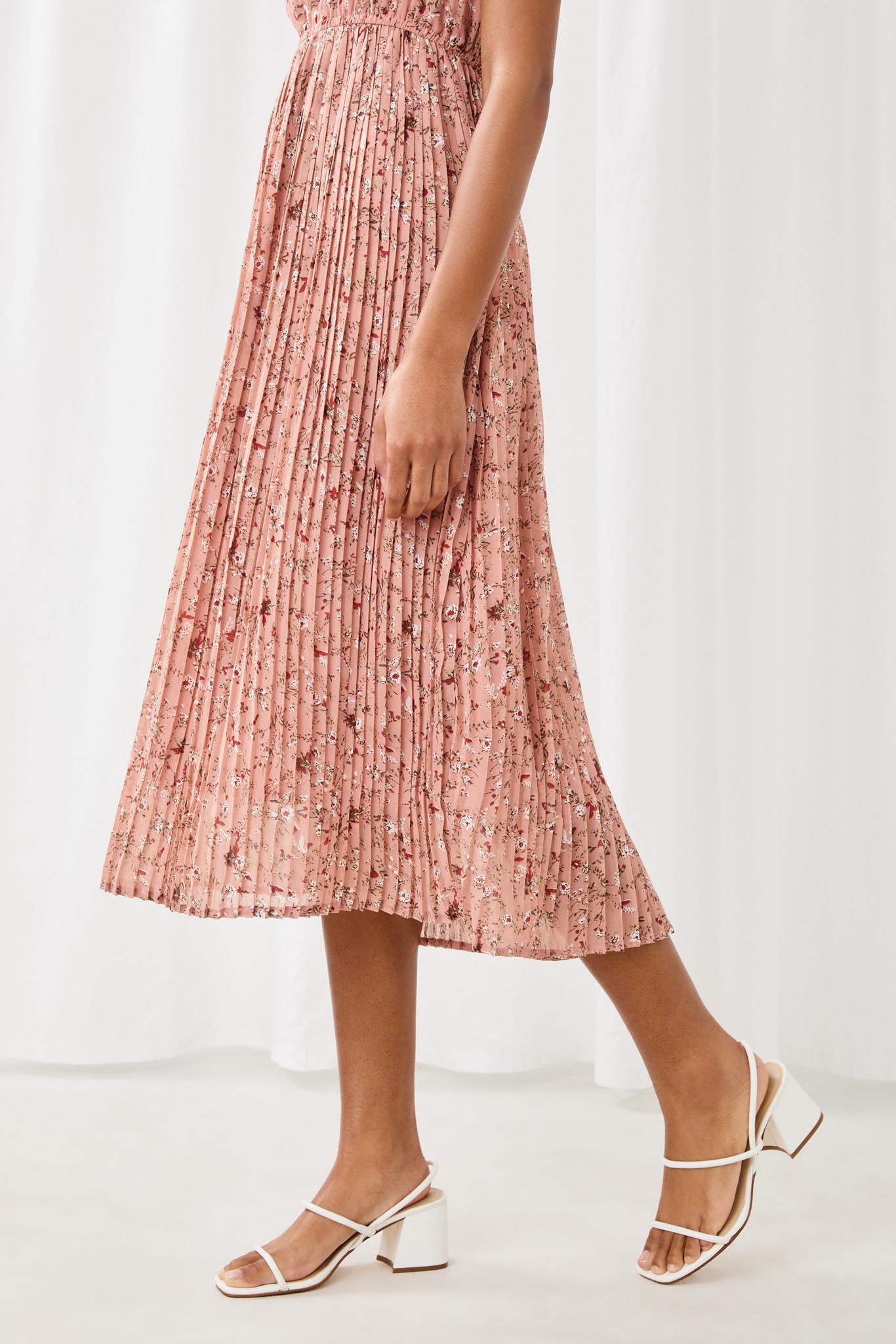 Pleated Short Sleeve Dress | Boho Clothing Sophie & Hailee Pleated Short Sleeve Dress | Boho Clothing Sophie & Hailee