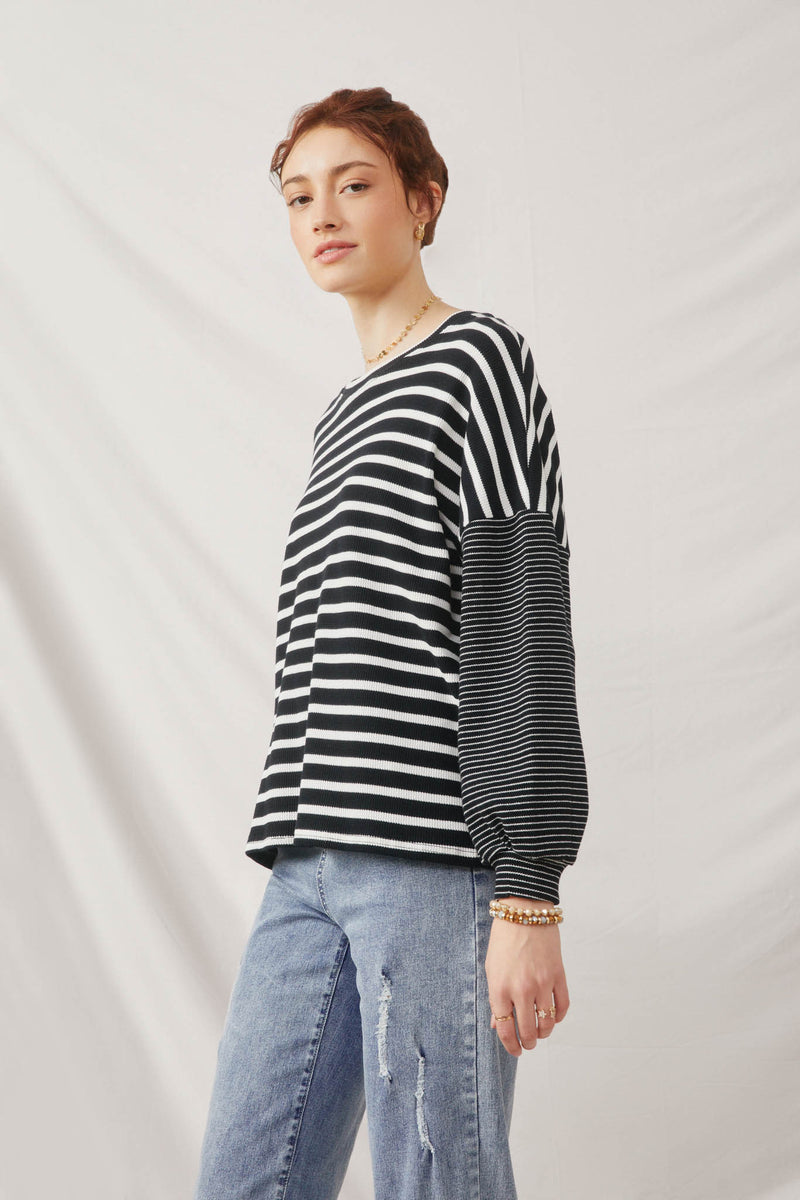 HY2763 Black Womens Contrast Stripe Sleeve Textured Knit Top Side