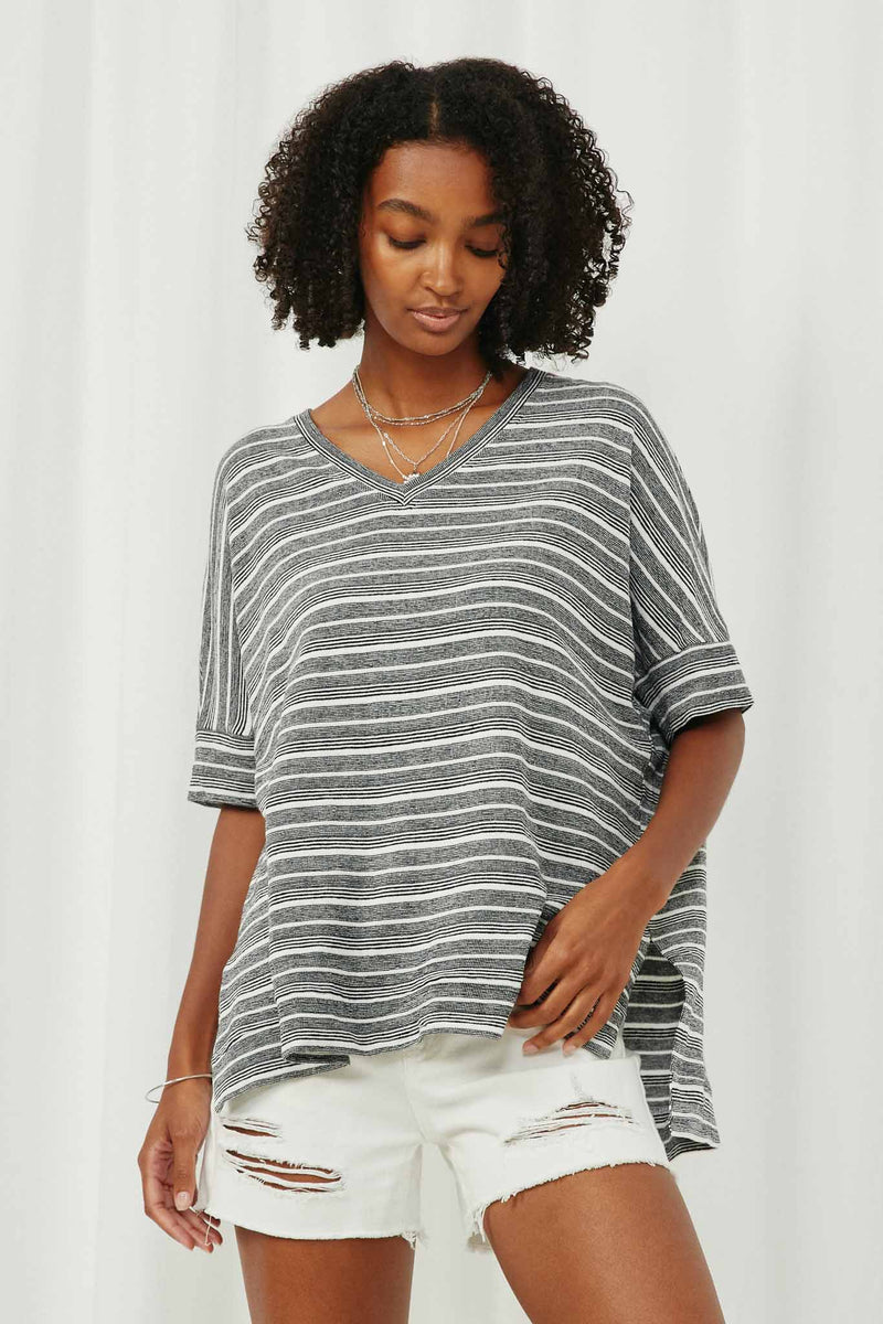 HY6116 Black Womens Engineered Stripe Oversize V-Neck High Low Knit Top Front