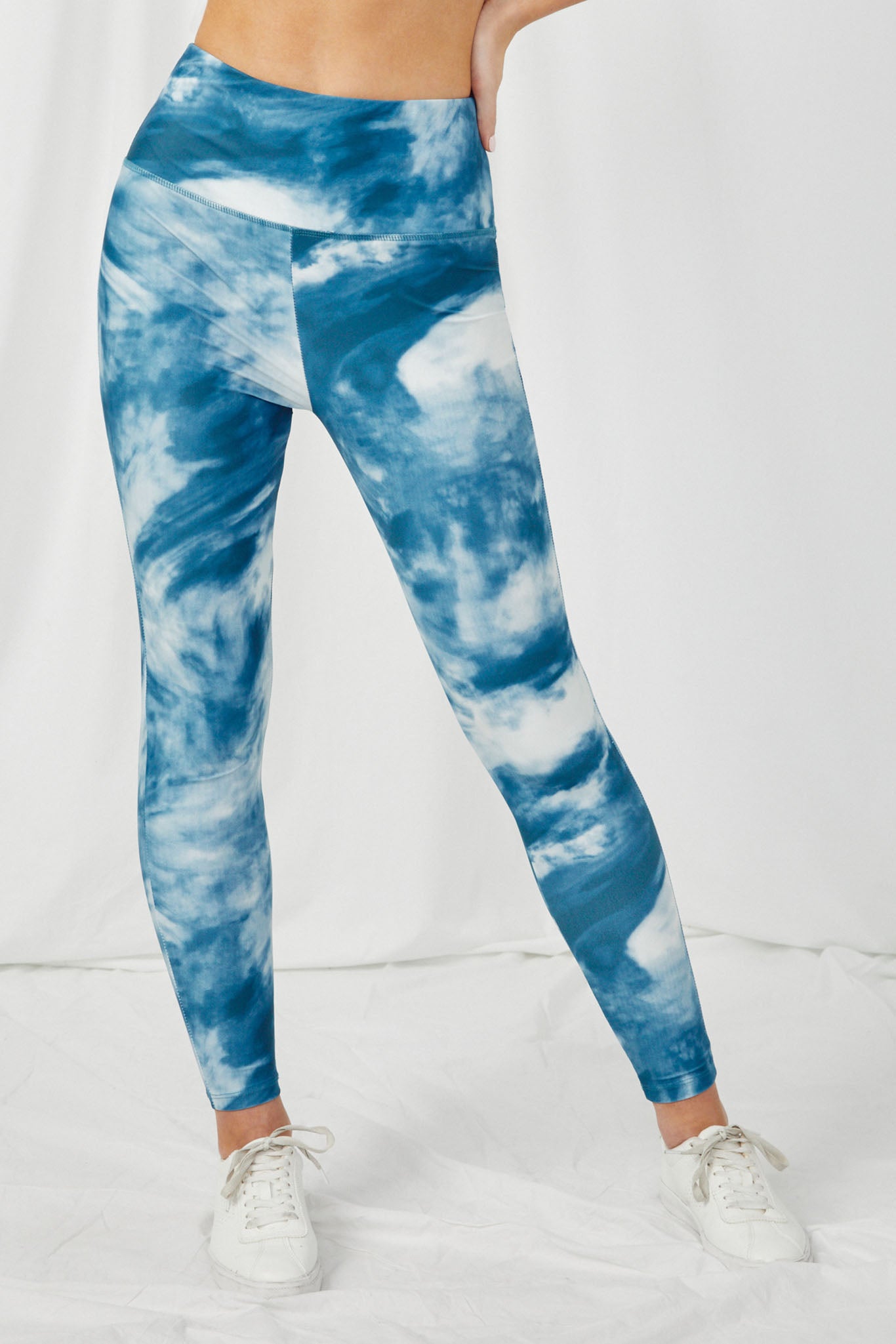 HY2913 BLUE Womens Washed Dye Look Active Leggings Front