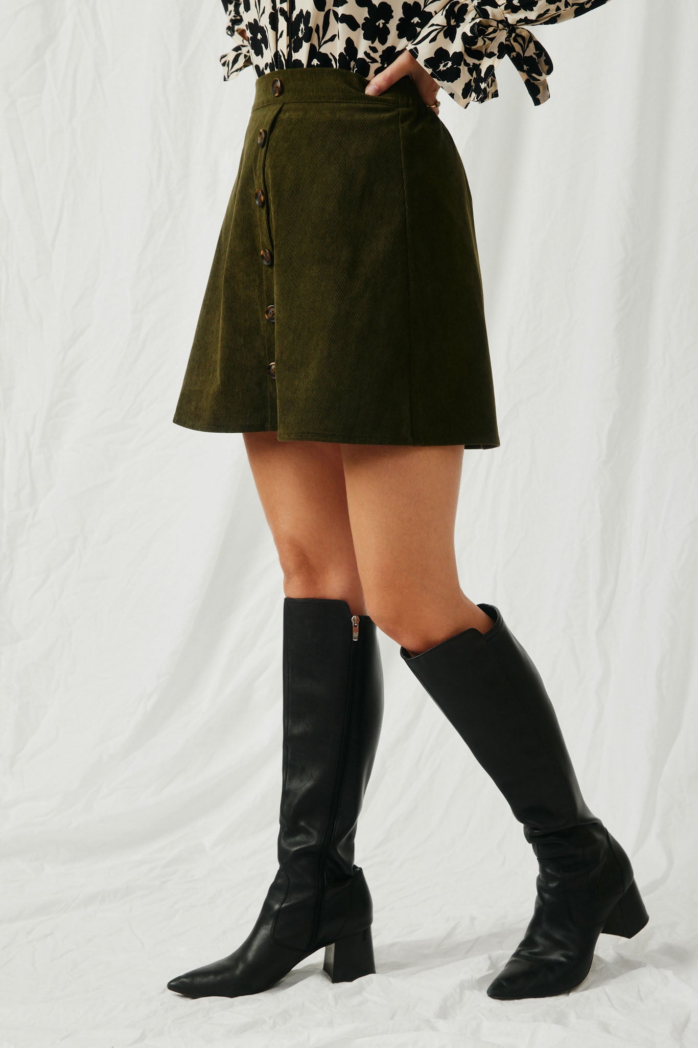 HY5306 Olive Womens Button Front Suede Flare Skirt Side